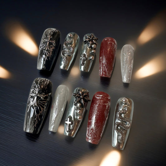 Gothic Glam nail